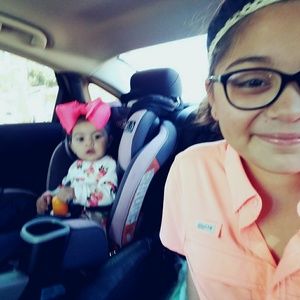 Meet your Posher, Kendra